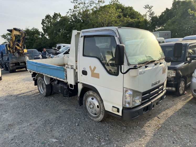 ISUZU エルフ（￥50,000買取）